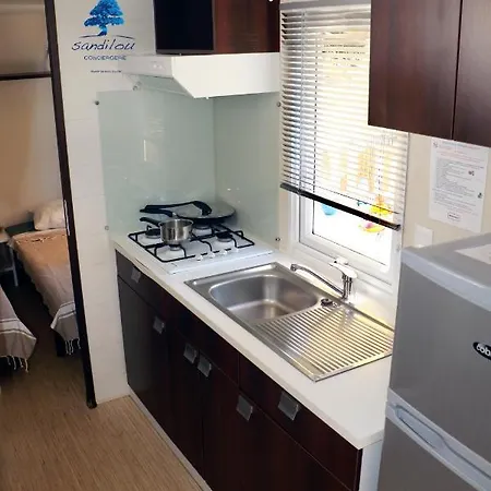 Mobilhome Lufloval Lumineux Avec Une Terrasse Sureleve Semi-couverte - 3 Campsite