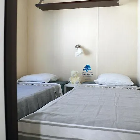 Mobilhome Lufloval Lumineux Avec Une Terrasse Sureleve Semi-couverte - 3 Campsite